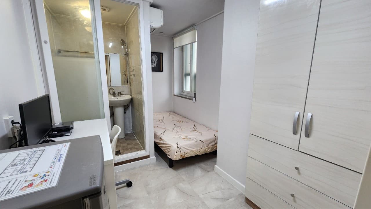 604 Studio (Deposit 100,000 Won) — photo 1 of 3