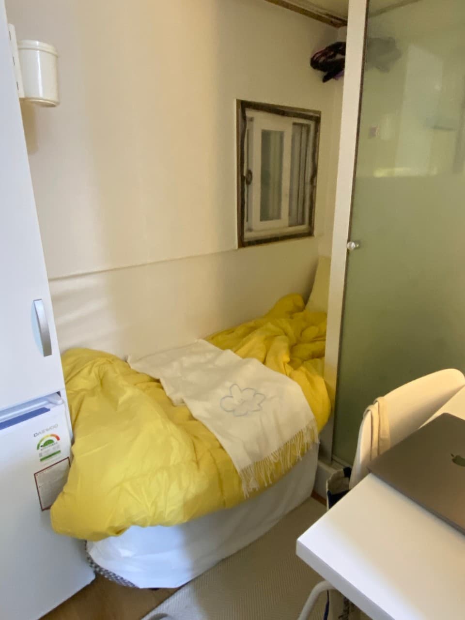Standard Inner Window Room (Deposit 50,000 Won) — photo 1 of 4