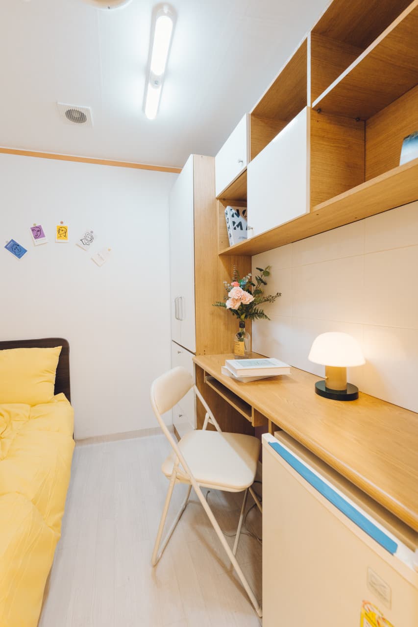 Women-Only Basic Room (Deposit 100,000 KRW) — photo 2 of 3