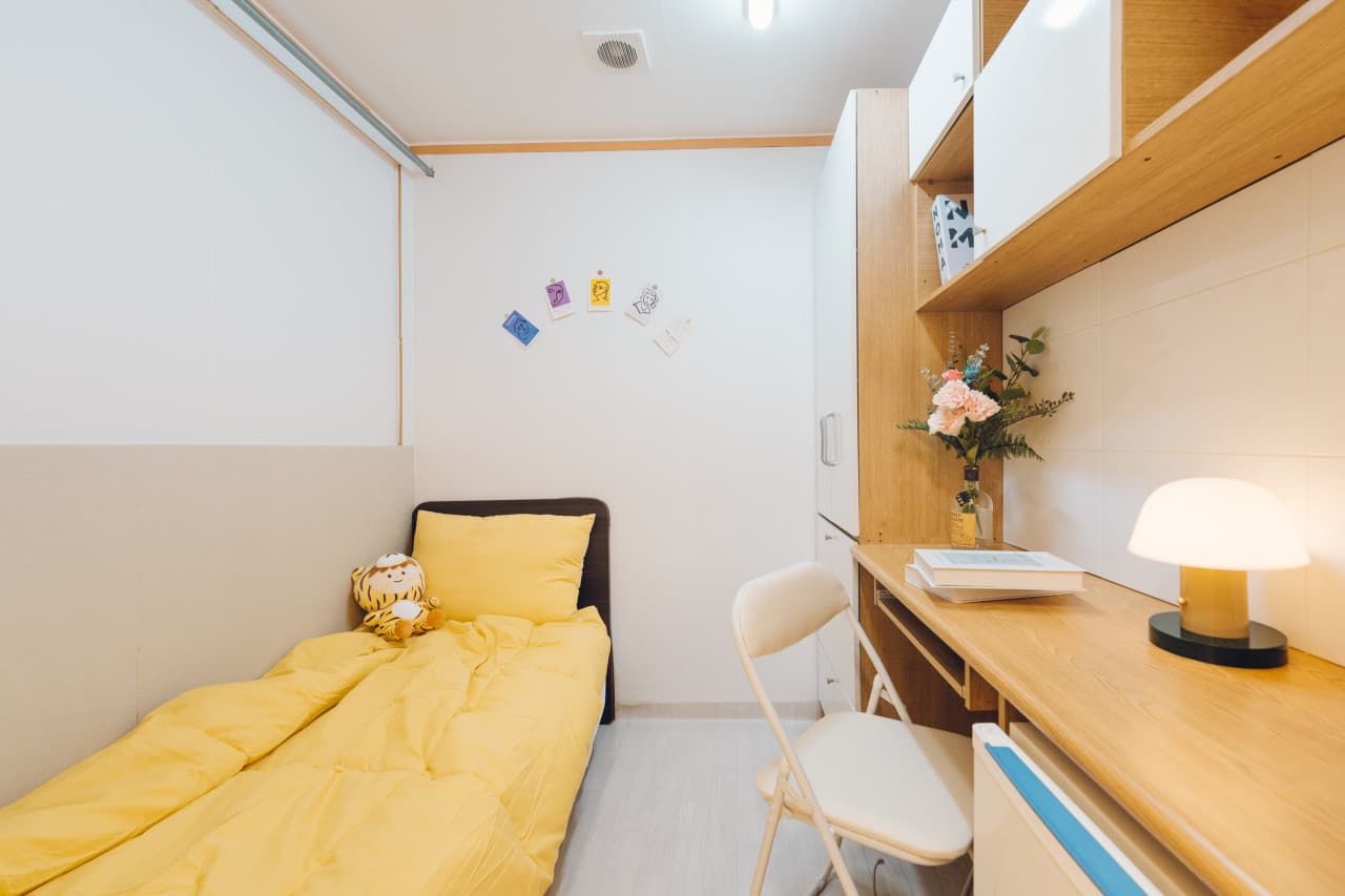 Women-Only Basic Room (Deposit 100,000 KRW) — photo 3 of 3