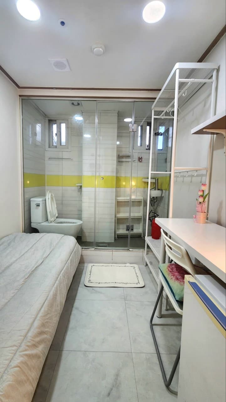 Standard A (Deposit 100,000 Won) — photo 1 of 9