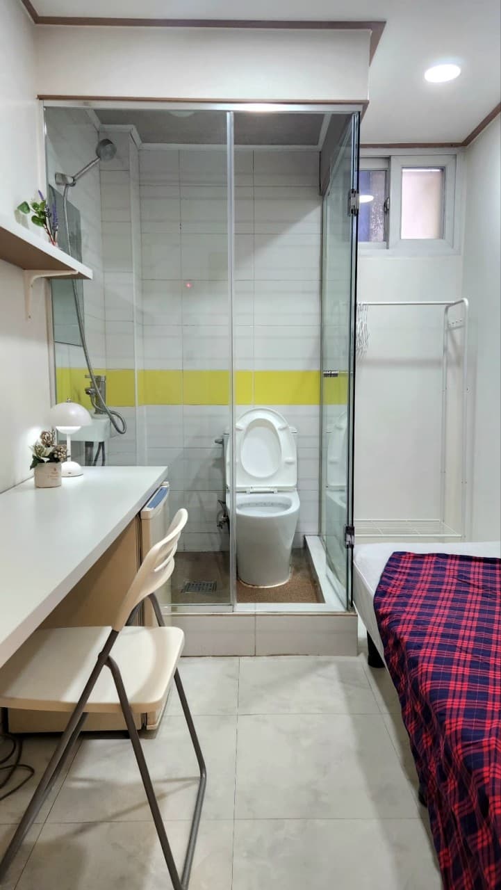Standard A (Deposit: 100,000 KRW) — photo 2 of 4