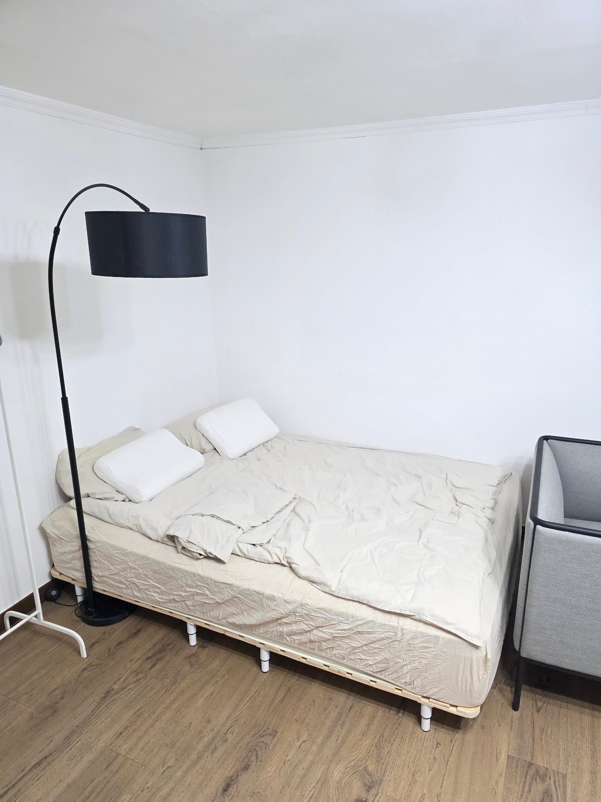 Room1 — photo 2 of 4