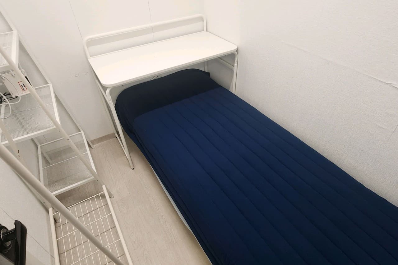 Interior Window Mini Room (Deposit 100,000 KRW) — photo 3 of 3