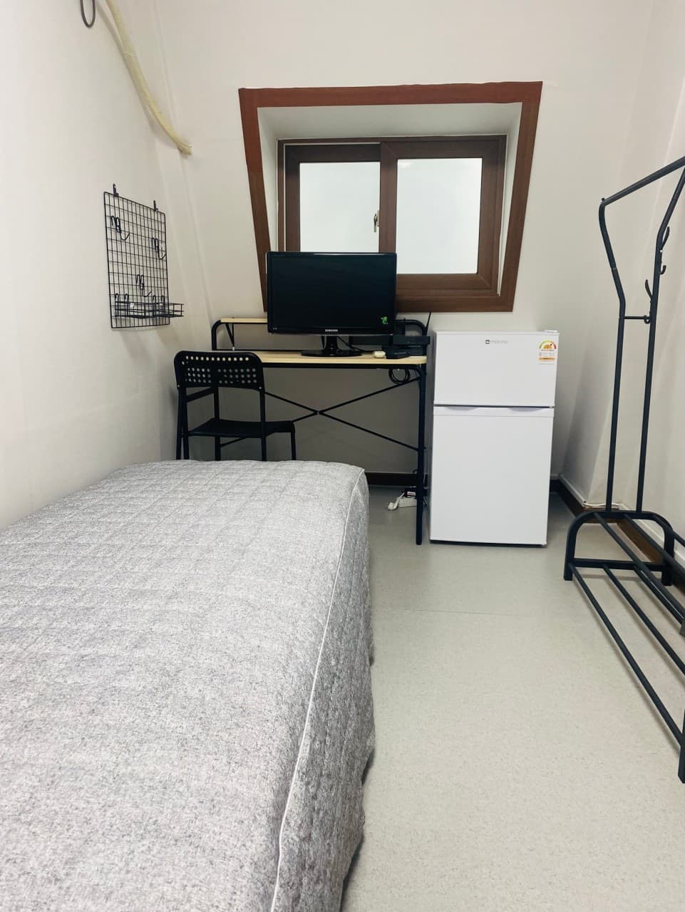 Room 309 Mini Room (Deposit 100,000 won) — photo 1 of 2
