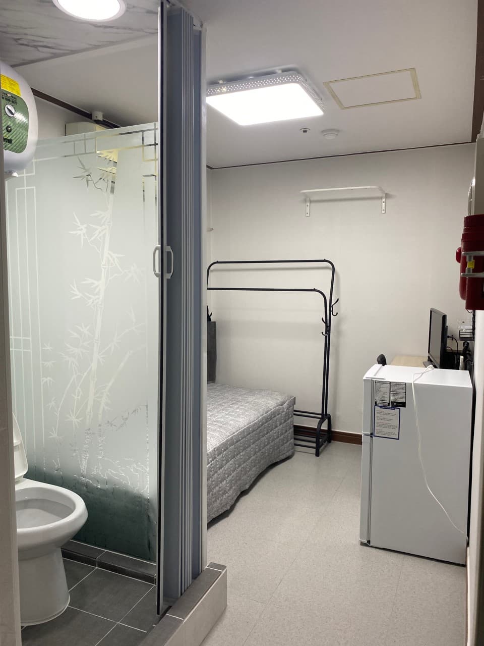 Room 407 Studio Type (Deposit 100,000 won) — photo 3 of 3
