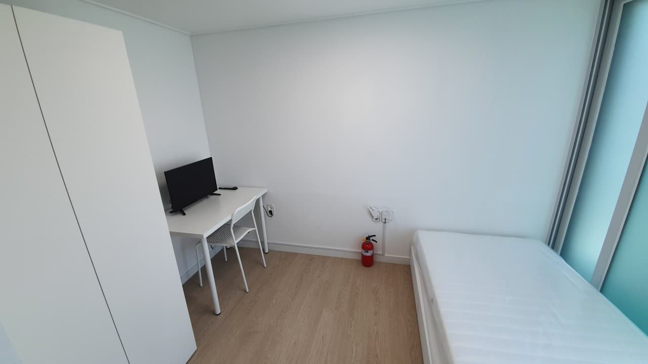 Studio A (Deposit 100,000 Won) — photo 1 of 7