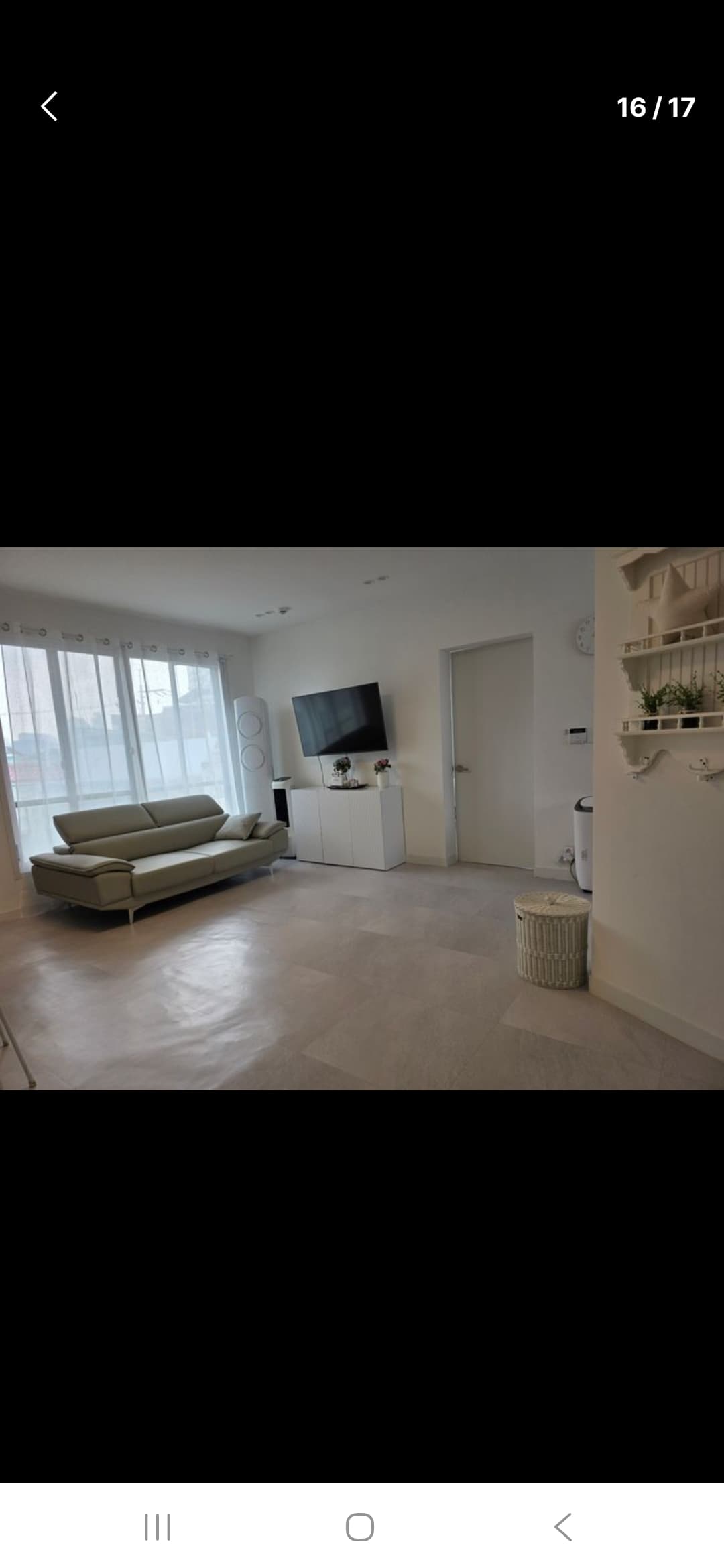 Seongsu Black and White Lounge