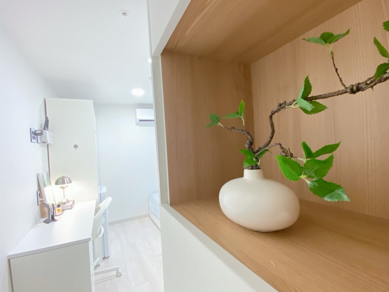 Fully Furnished Standard Studio (Deposit 300,000 Won) — photo 4 of 4