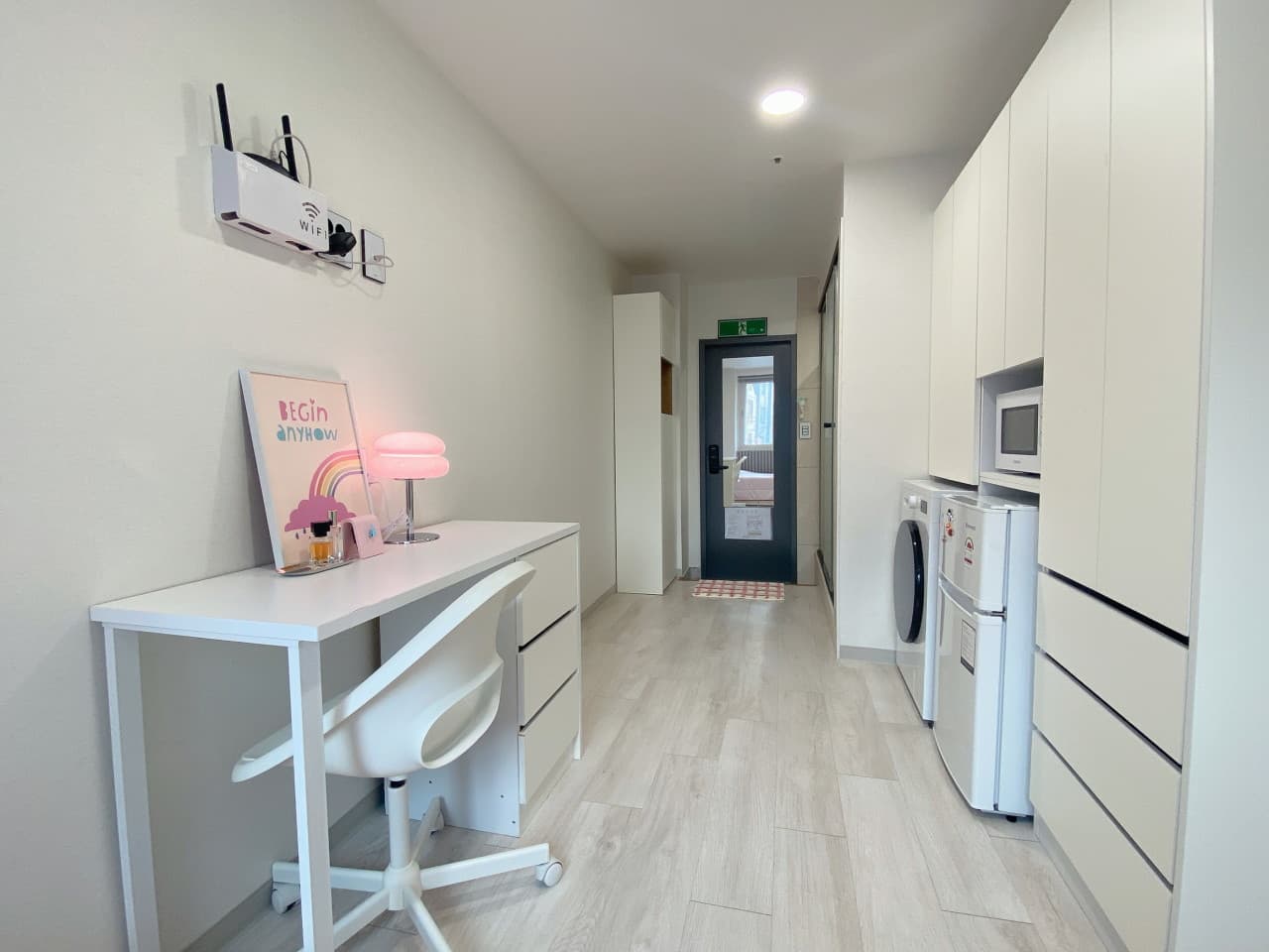 Fully Furnished Deluxe Studio with Exterior Window (Deposit 300,000 KRW) — photo 5 of 5