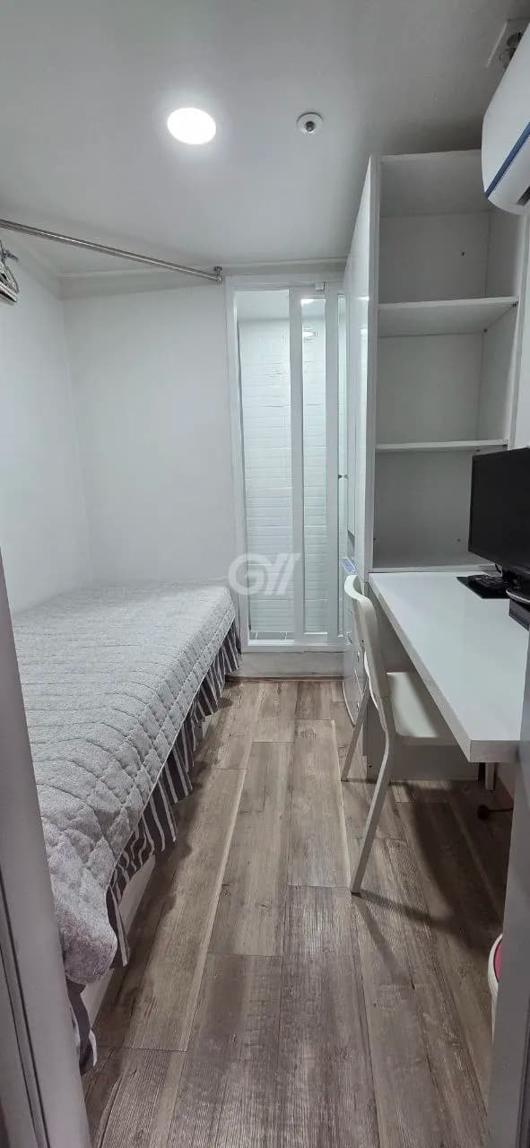 Room A (Deposit: 100,000 KRW) — photo 1 of 2