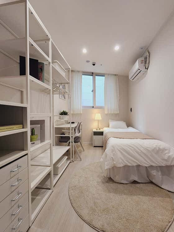 Standard Room (Deposit 300,000 won) — photo 2 of 3