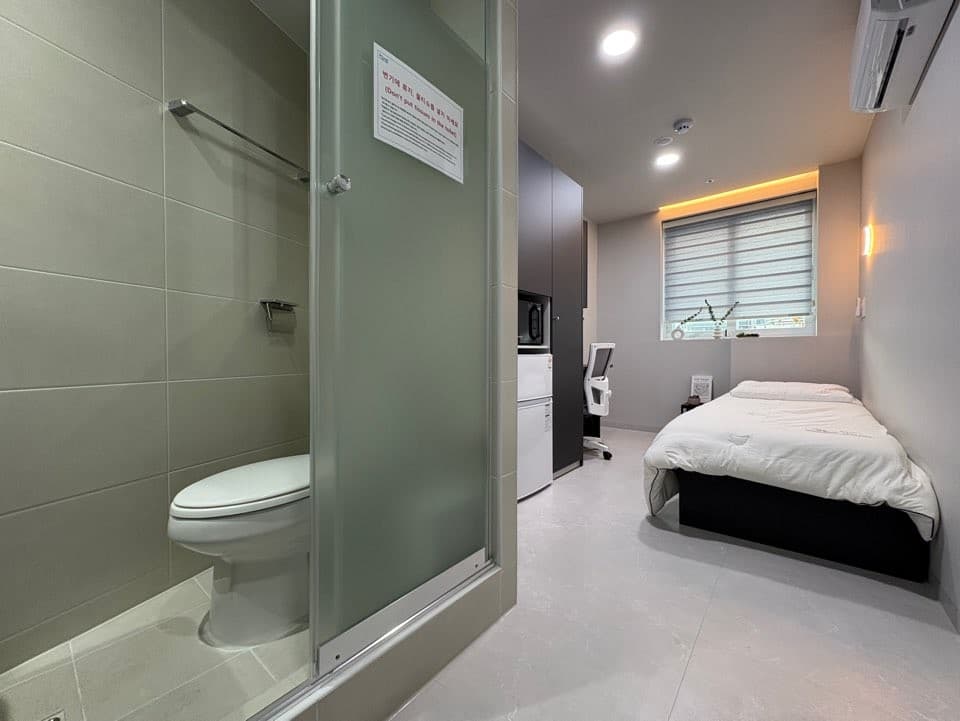 Studio A (Deposit 200,000 won) — photo 5 of 5