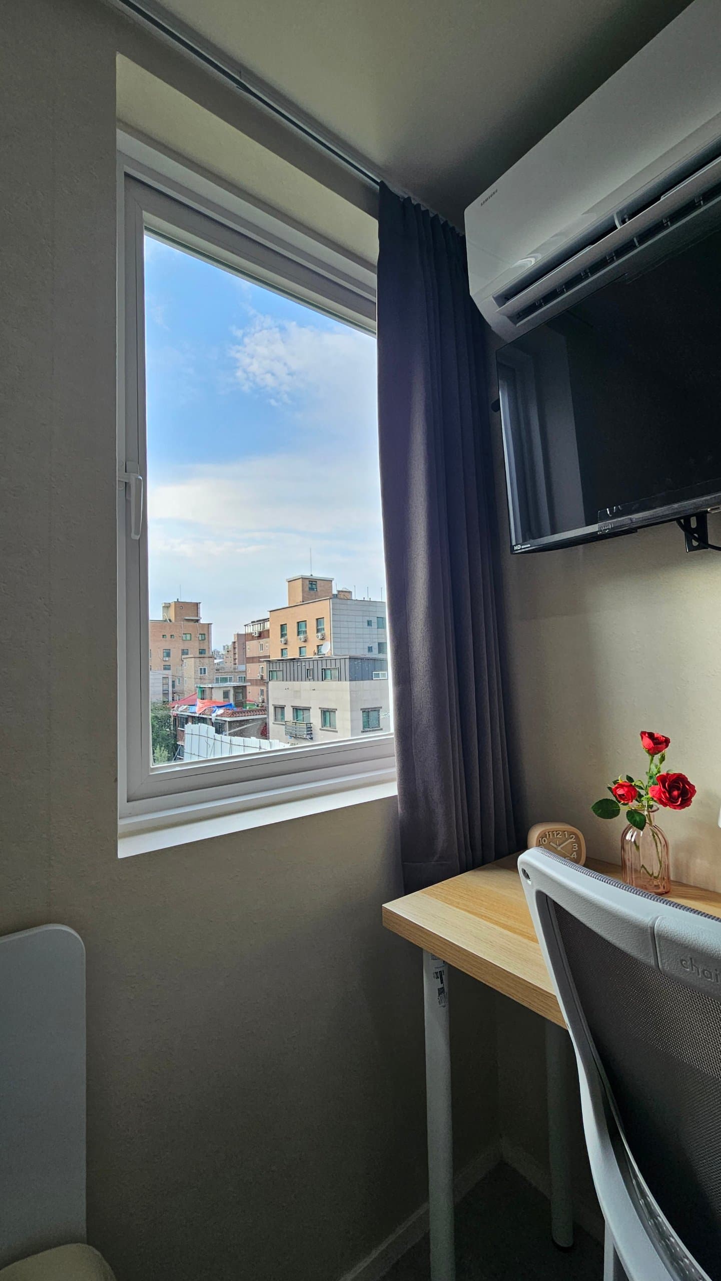 Deluxe room — photo 2 of 4