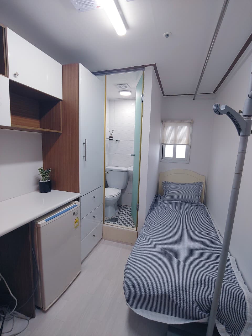614 Studio (Deposit 100,000 Won) — photo 1 of 3