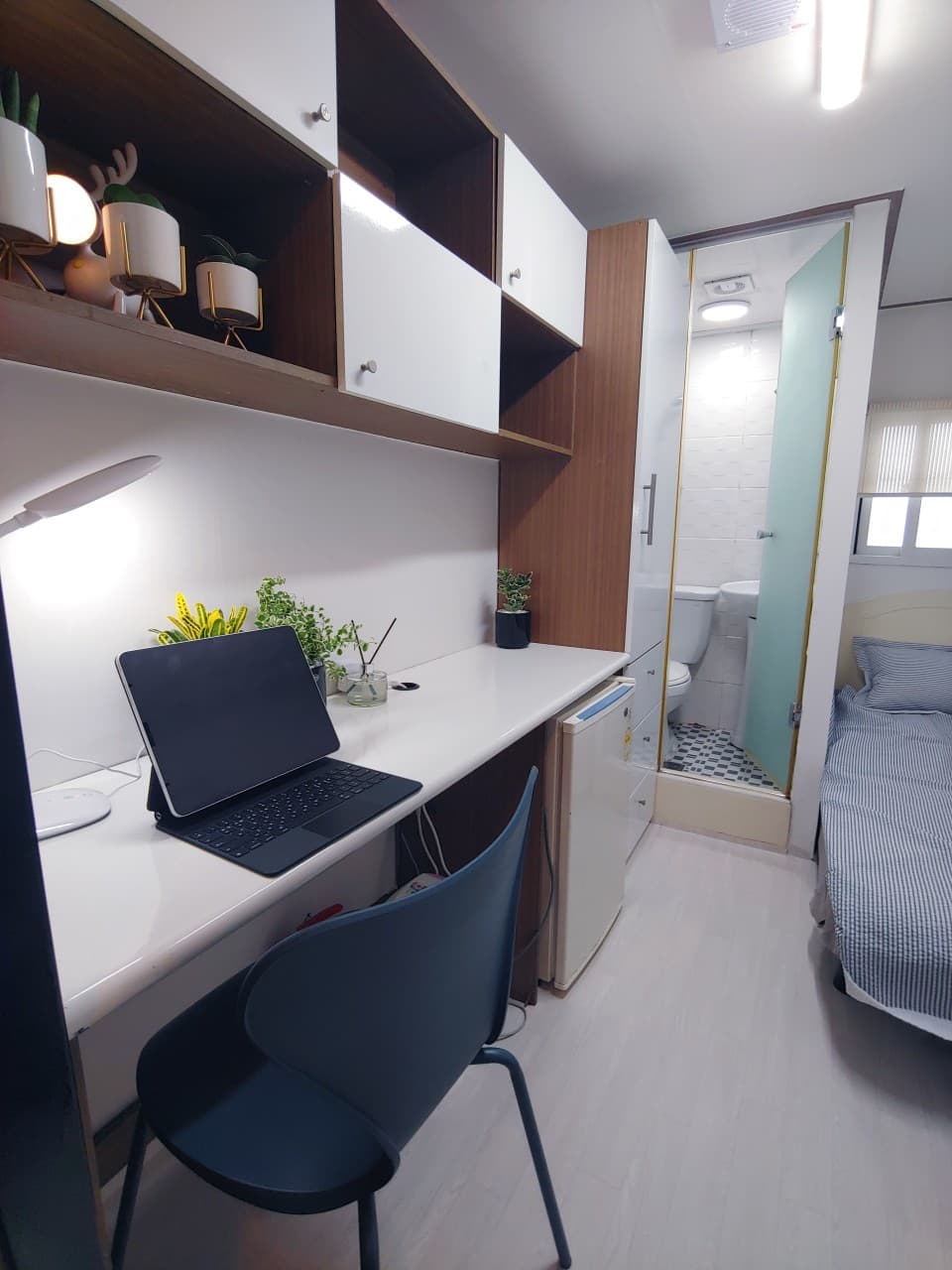 614 Studio (Deposit 100,000 Won) — photo 2 of 3