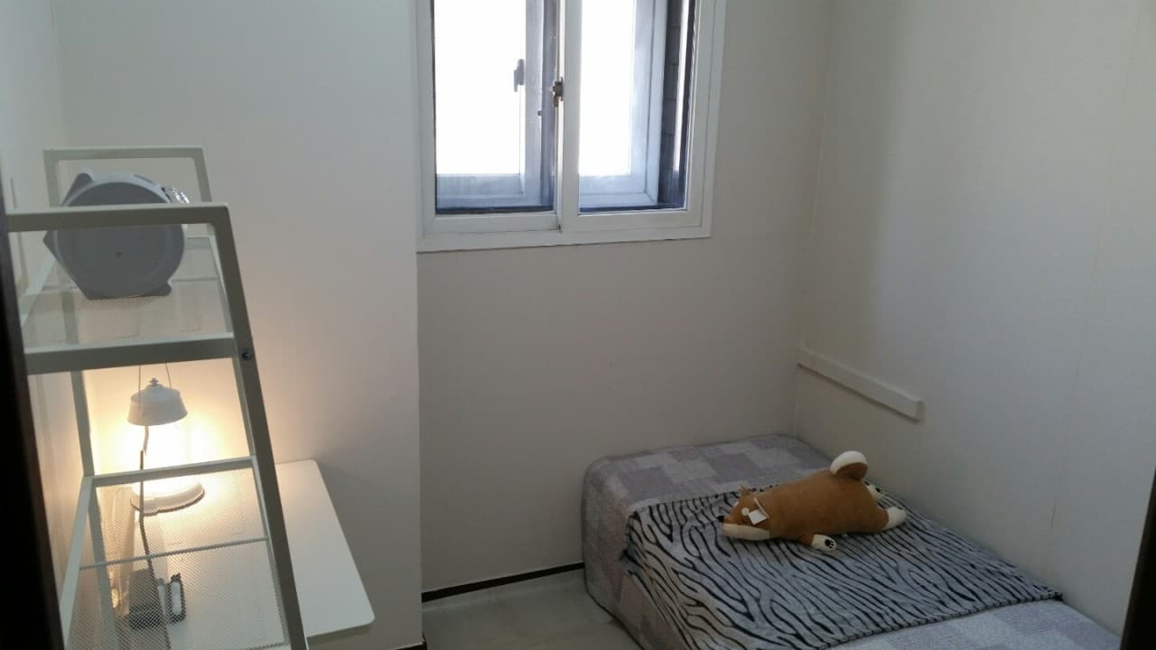 Premium Room with Exterior Window (Deposit 100,000 KRW) — photo 14 of 14