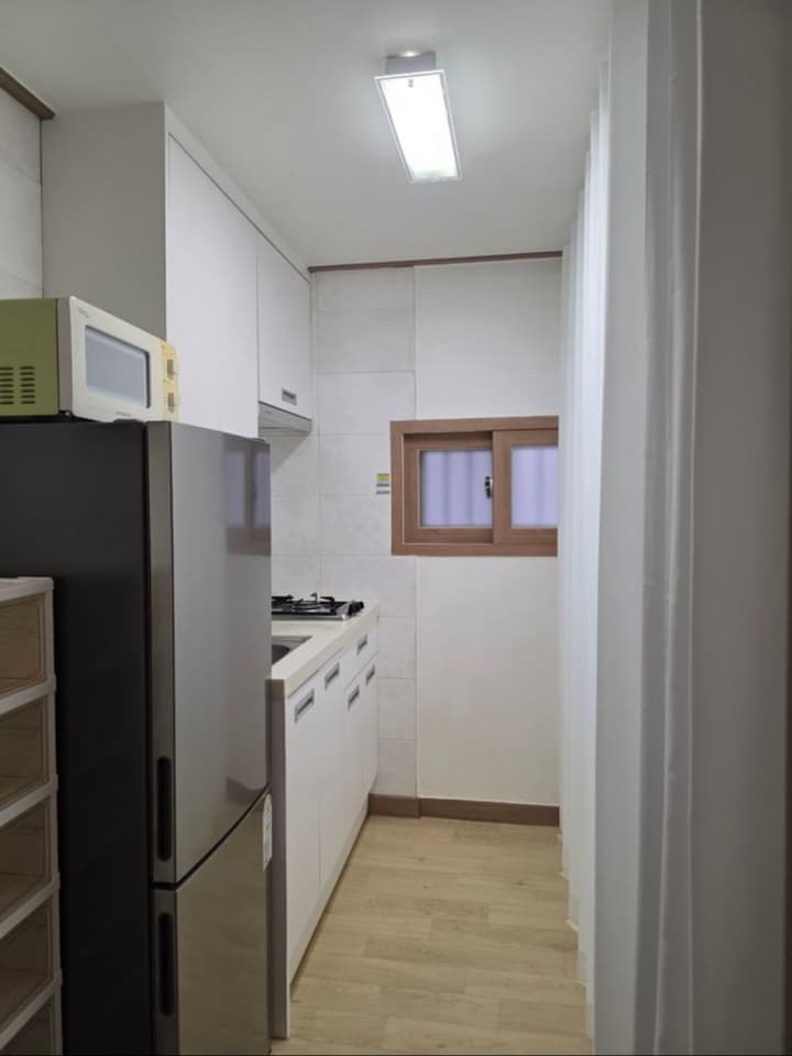 8mins to Hapjeong station on foot Cozy Studio — photo 2 of 9