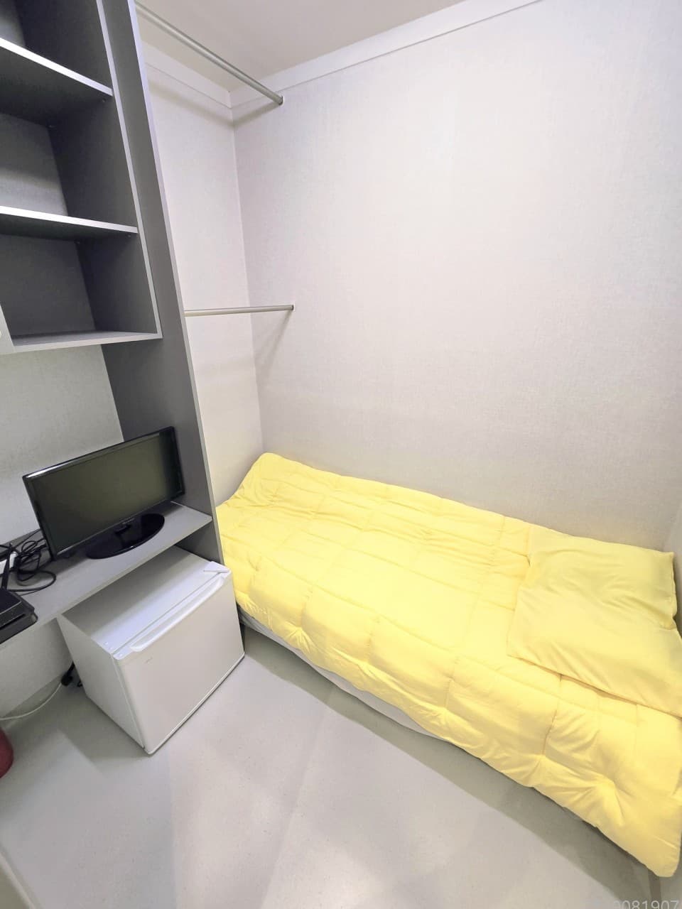 Deluxe Room (Deposit 100,000 Won) — photo 1 of 6