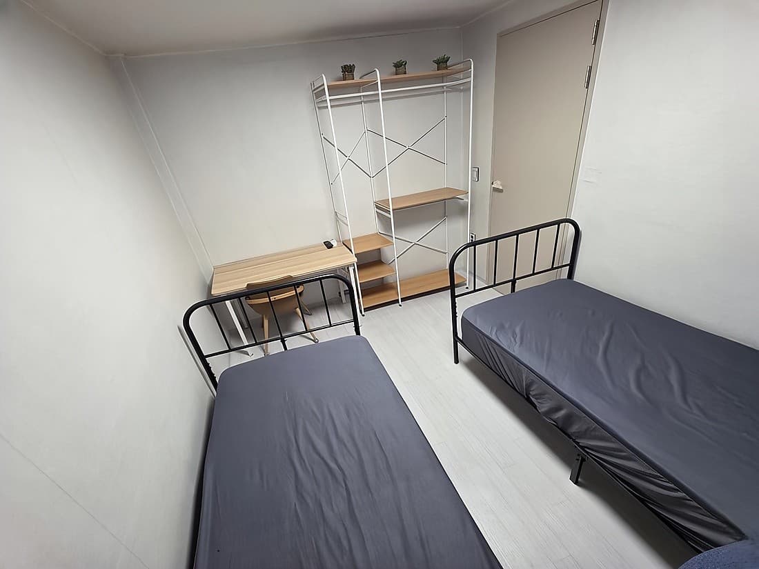 Premium Double Room (Deposit: 200,000 KRW) — photo 1 of 3