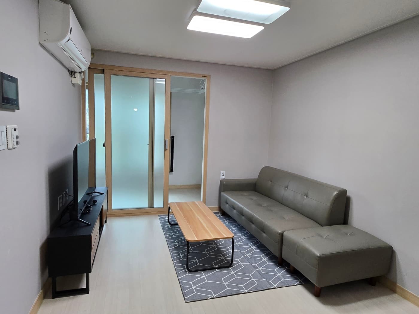 Entire Space — photo 2 of 12