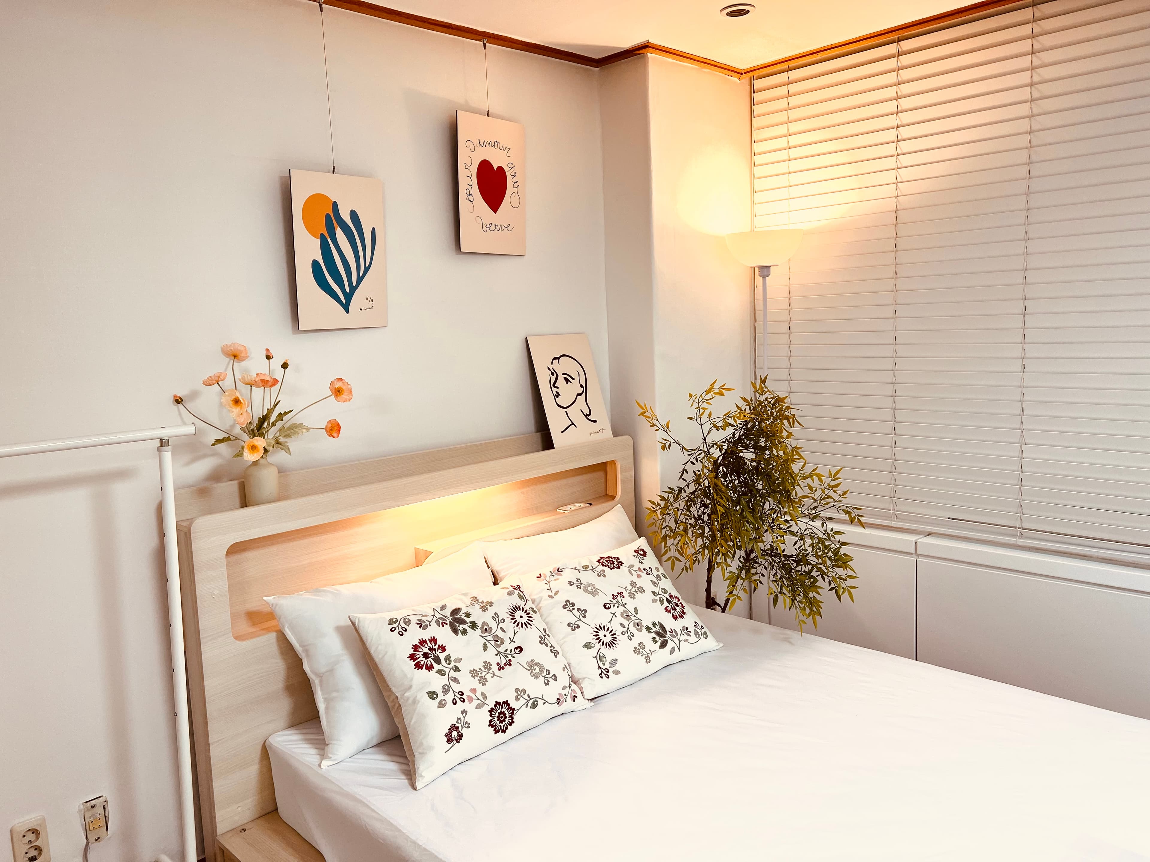 Sinchon/Hongdae Studio