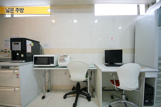 Fully-furnished Studio B — photo 2 of 4