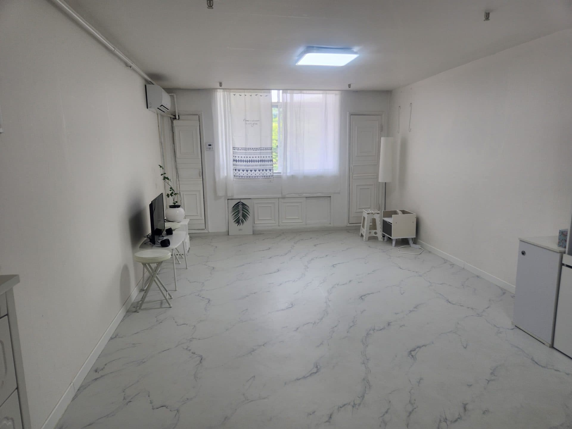 용산구 인근 풀옵센 넓고 깨끗하고 전망좋은 오피스텔 — photo 2 of 5