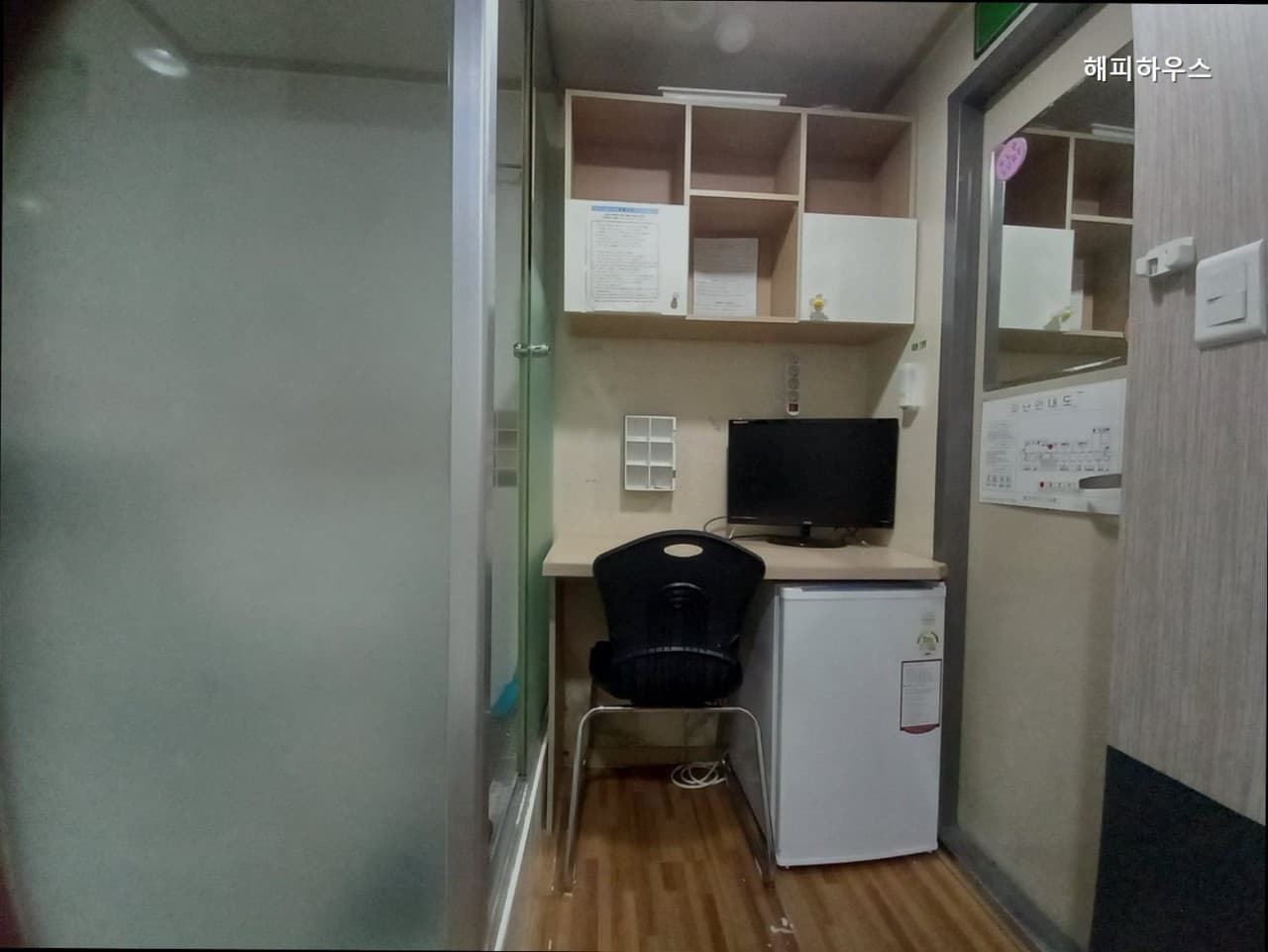 Studio (20), Double Room (1) — photo 1 of 12