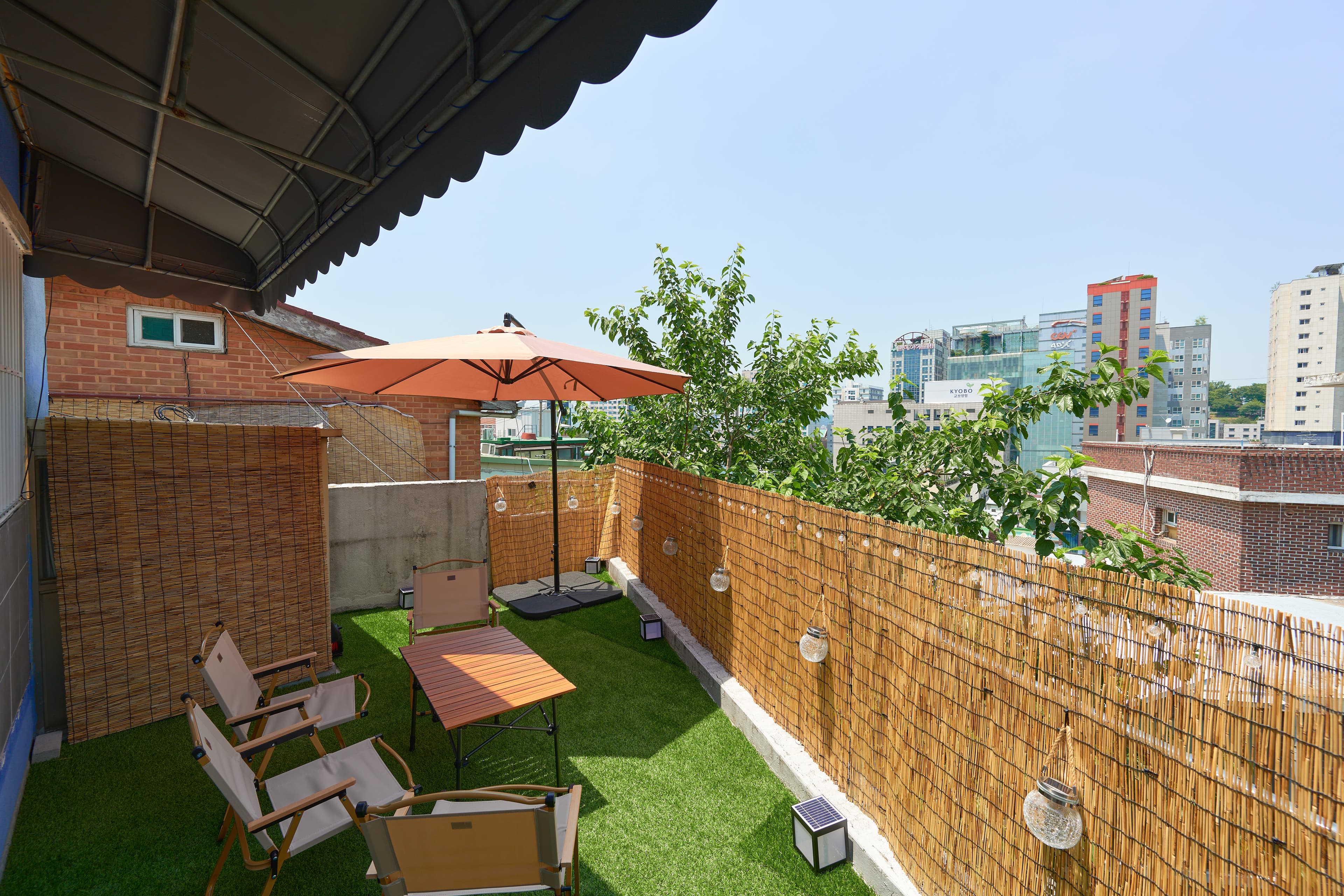 SALDA STAY IN SINCHON — photo 2 of 22