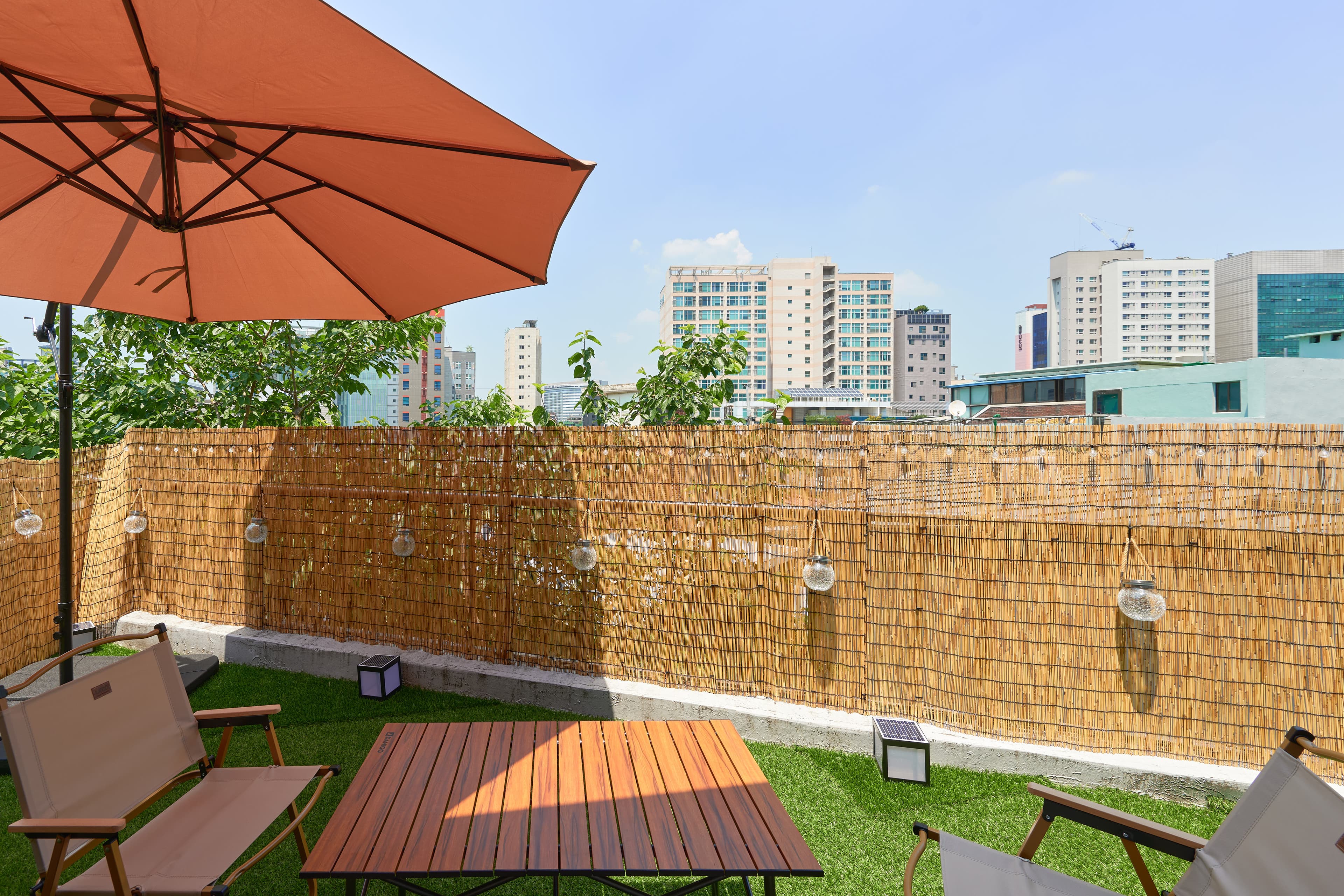 SALDA STAY IN SINCHON — photo 1 of 22