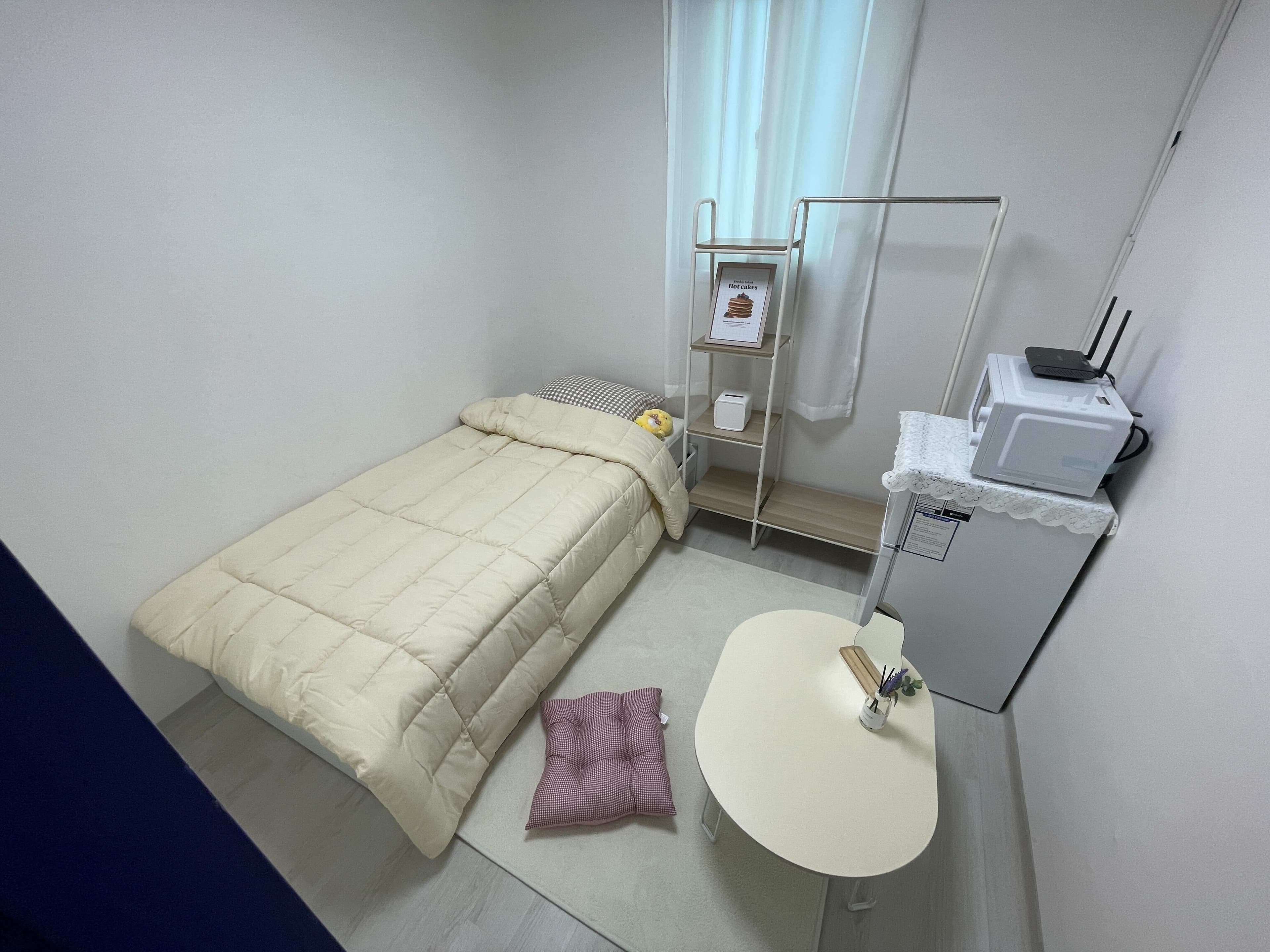 Deluxe Room — photo 1 of 5