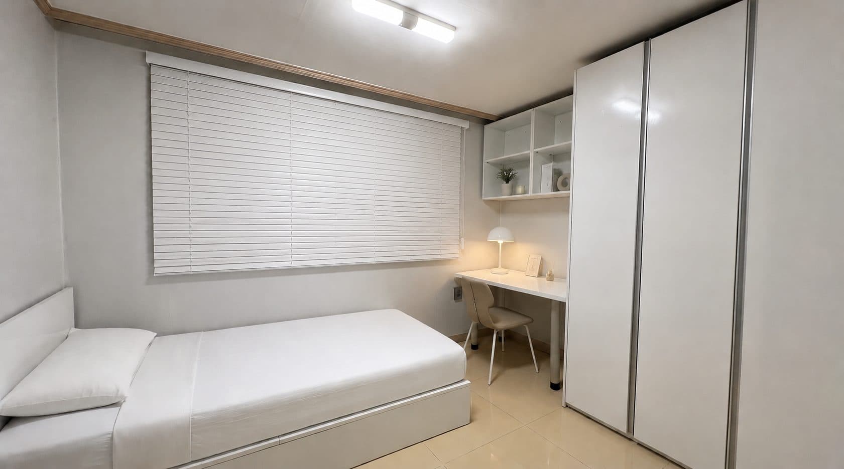 Room 1 — photo 2 of 4