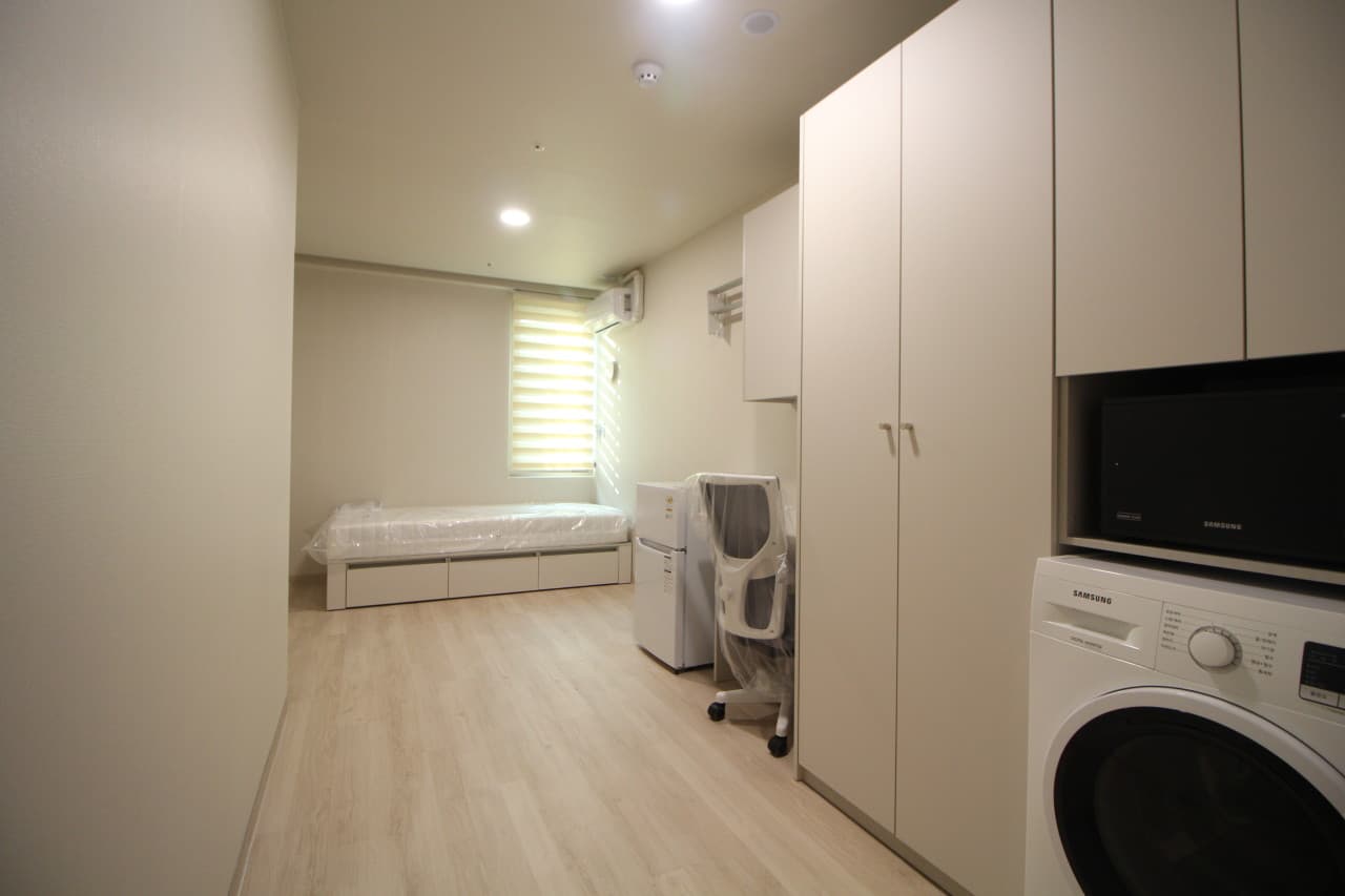 Room 307 — photo 1 of 6