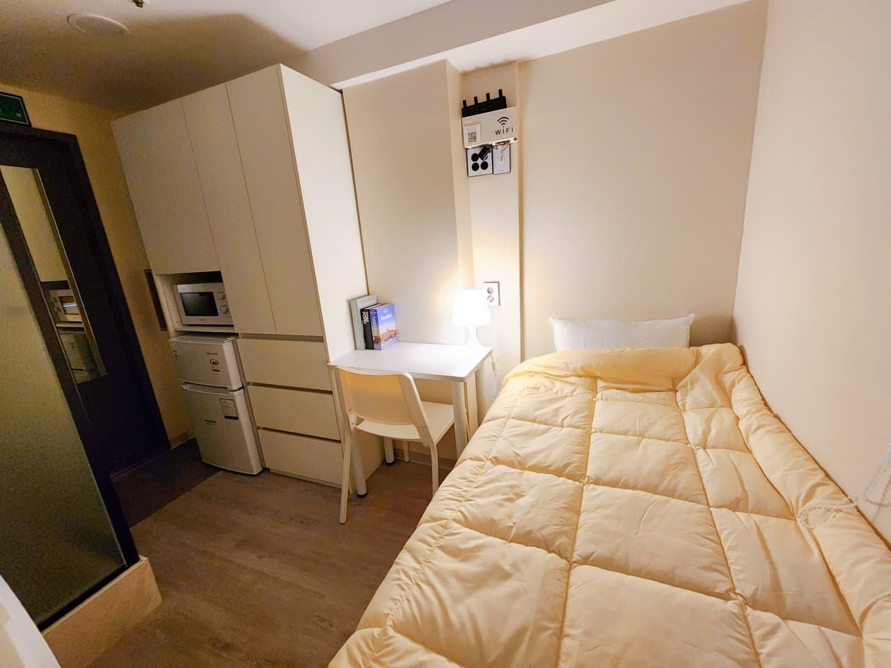 Premium Furnished Studio C — photo 3 of 3