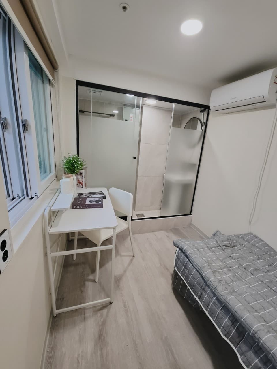Premium Fully-Furnished Studio E — photo 1 of 8