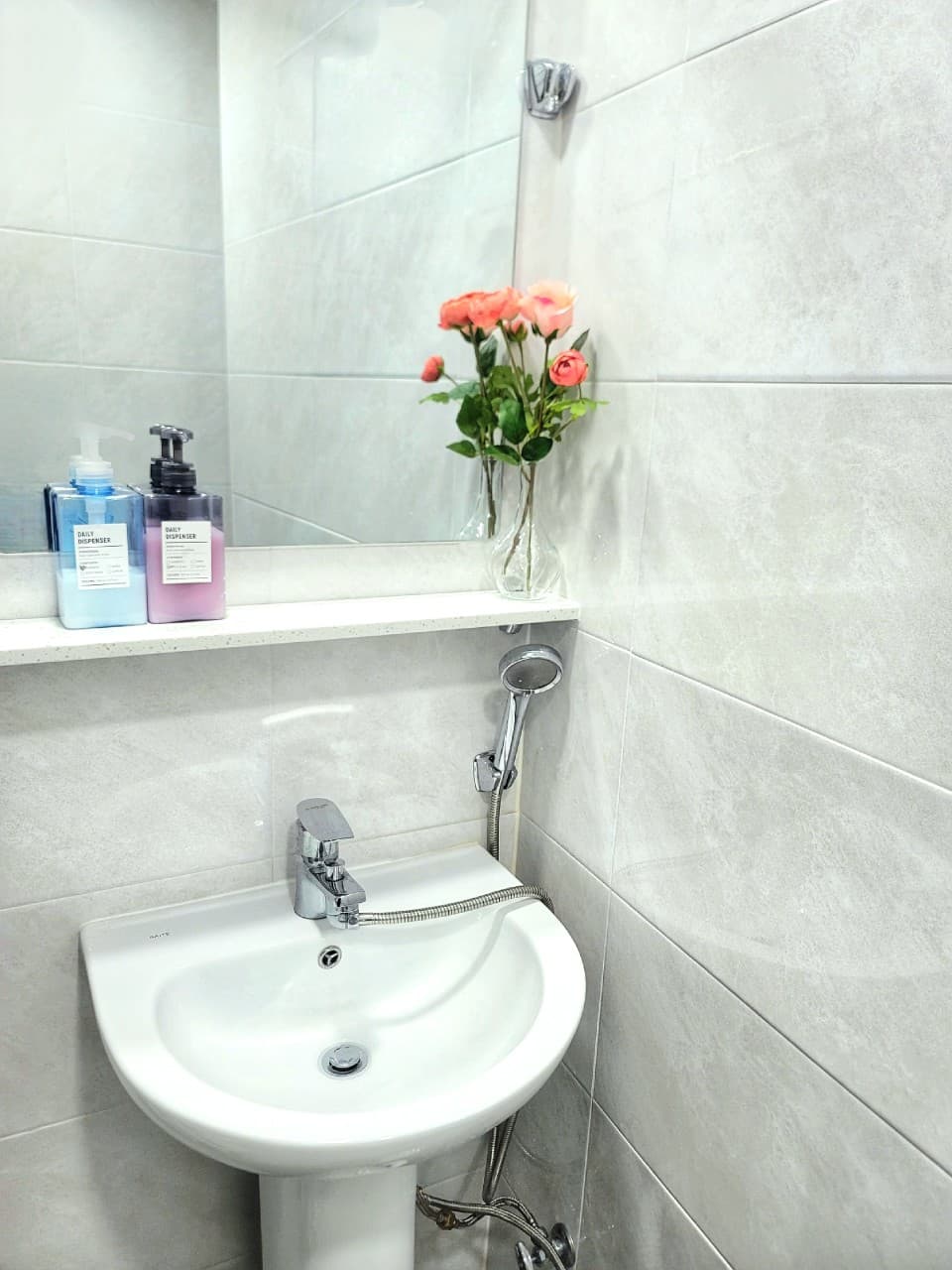 Shower Room — photo 4 of 4