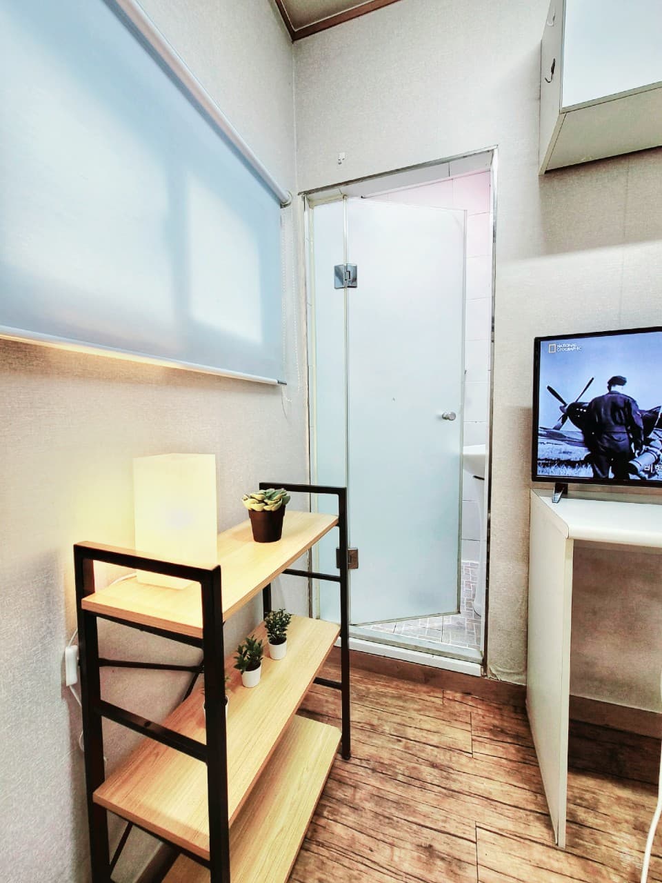 Shower Room — photo 1 of 4