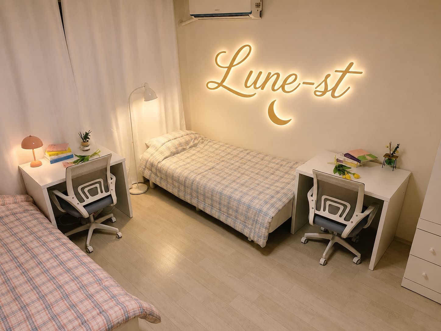 Room B — photo 1 of 15