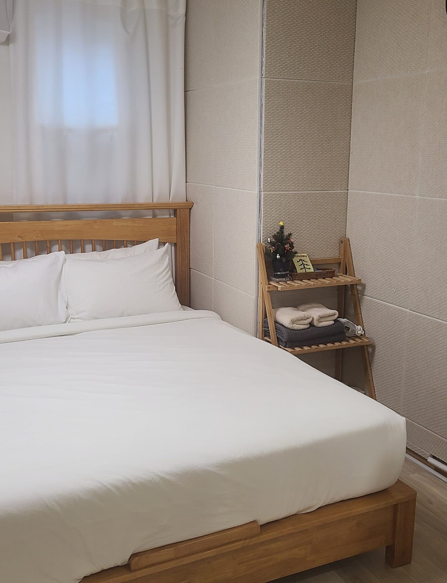 Room 1 — photo 9 of 9