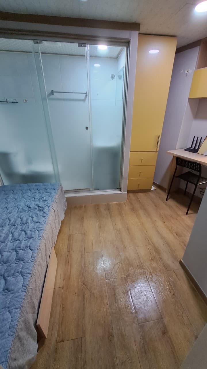 C Room with Bay Window, Studio Type — photo 14 of 14