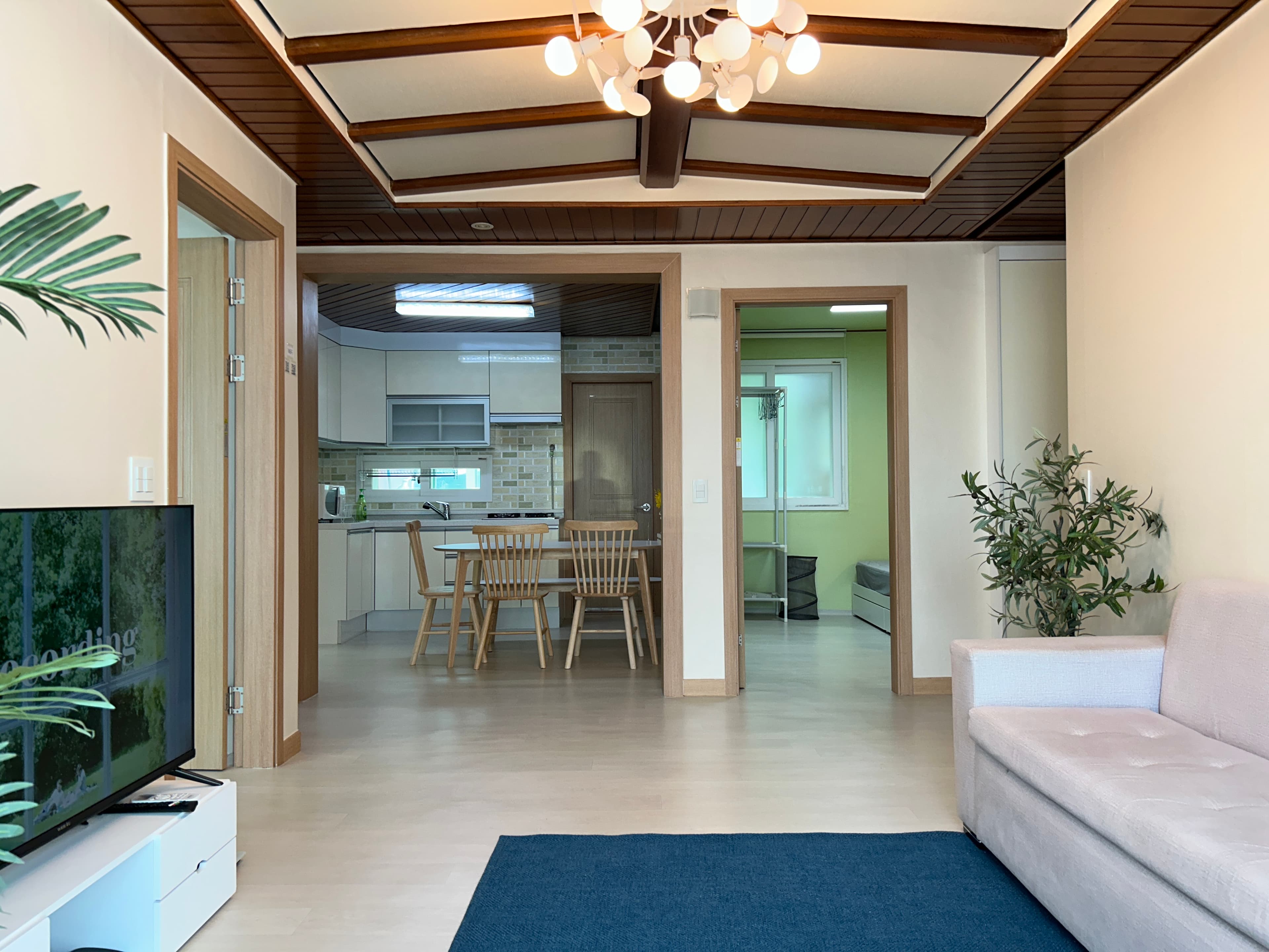 #1 3 room nearby HUFS