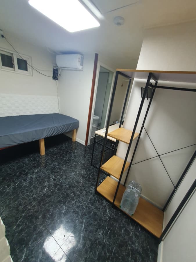 OPEN BIG ROOM — photo 2 of 6