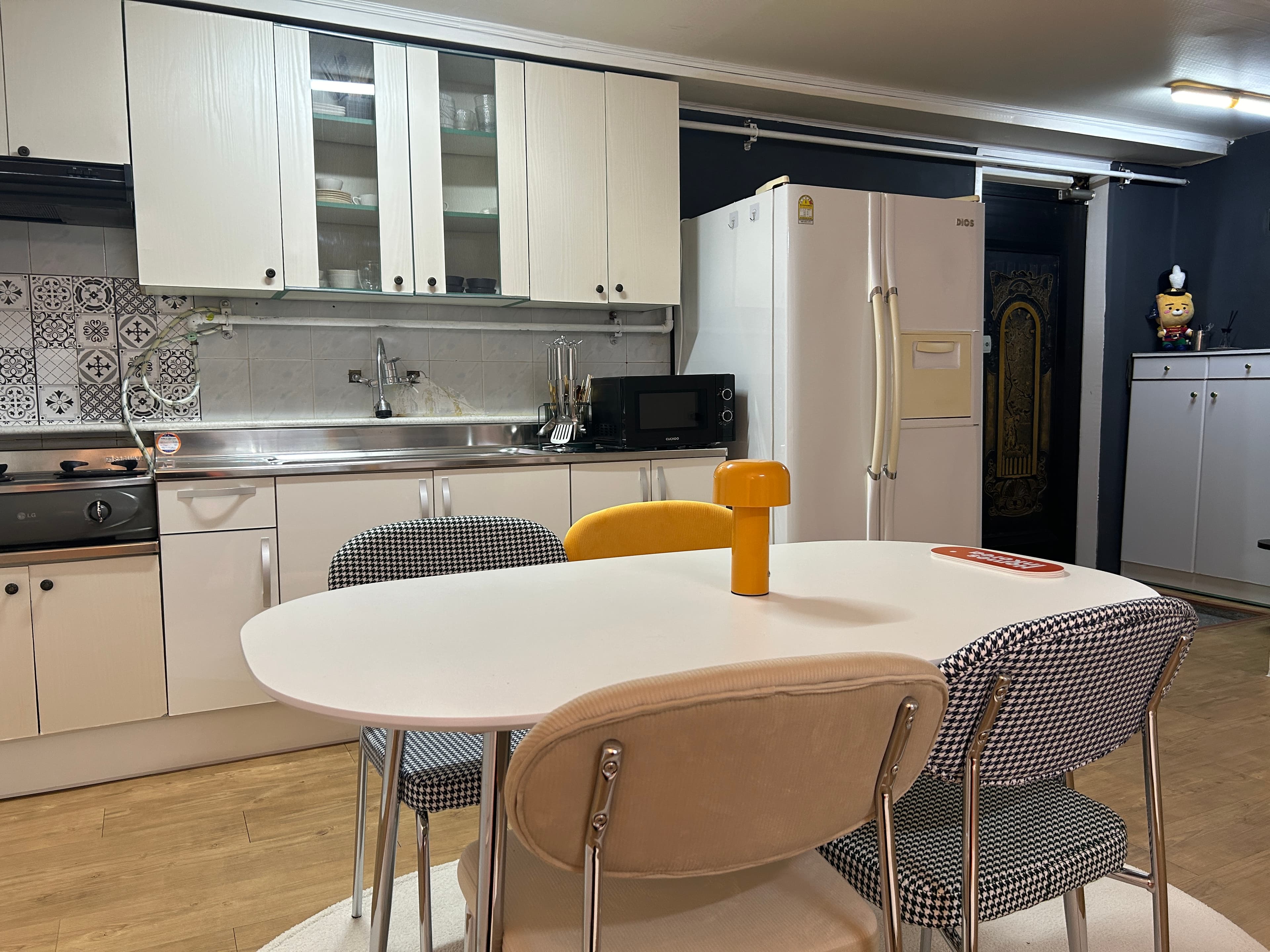 #29 3 room in Sinchon — photo 2 of 11
