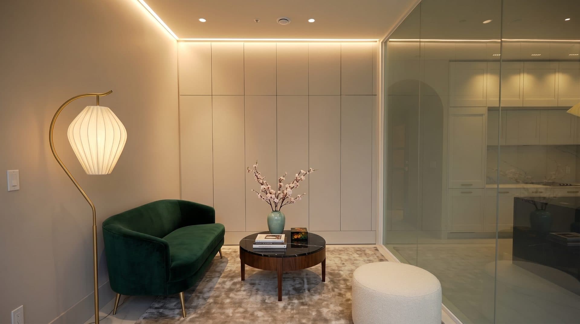 Luxury High-End Two-Bedroom Officetel Steps from Gangnam Station — photo 2 of 30