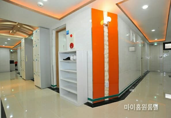 One Room (With Bathroom) Type 3 — photo 1 of 8