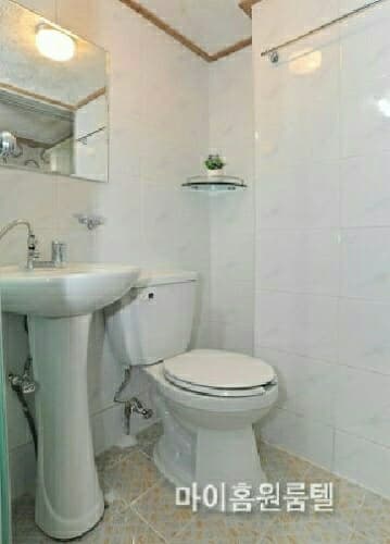 One Room ( With Bathroom) Type1 — photo 2 of 8