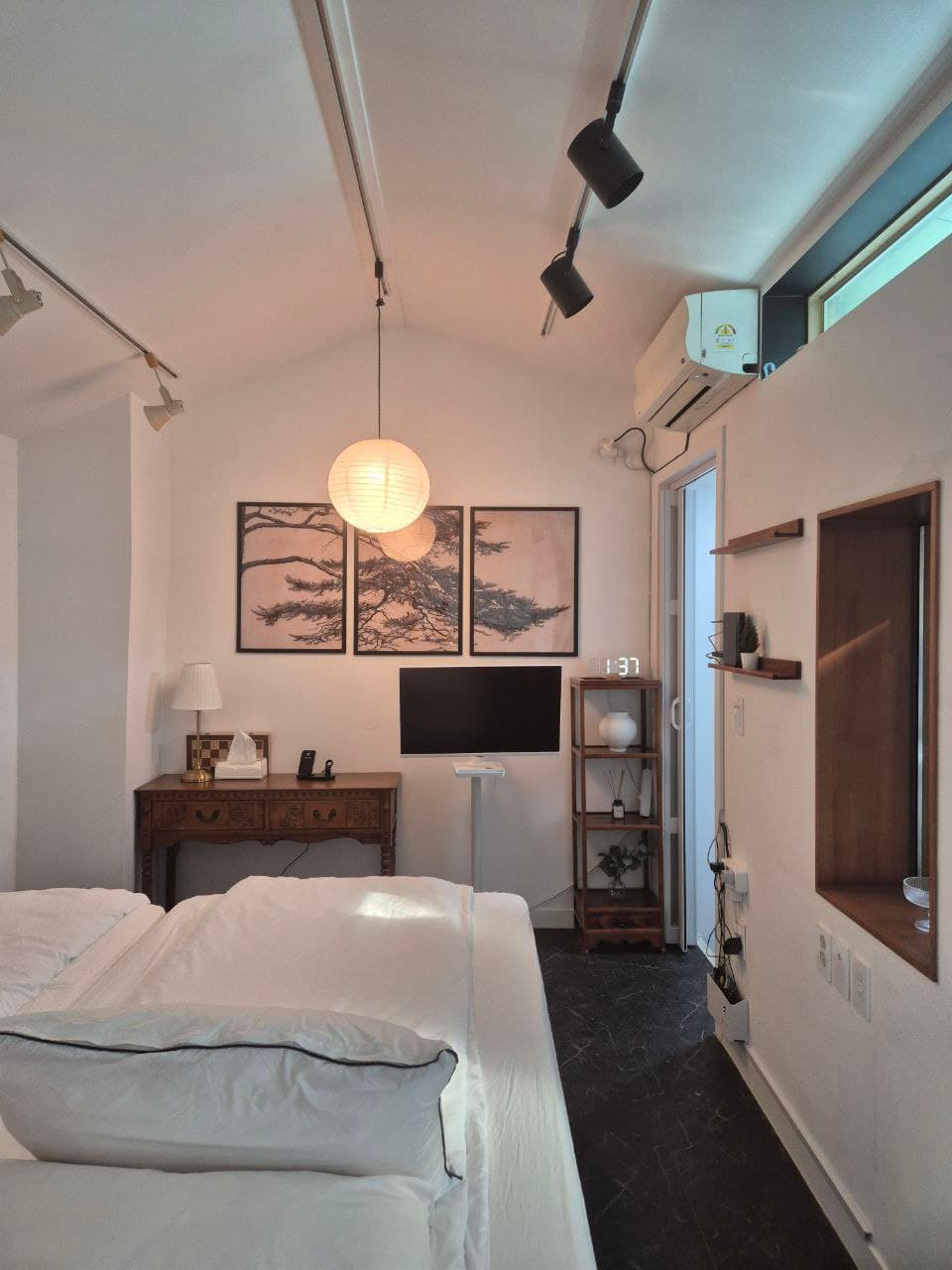 11-pyeong Studio Open One Room — photo 2 of 11
