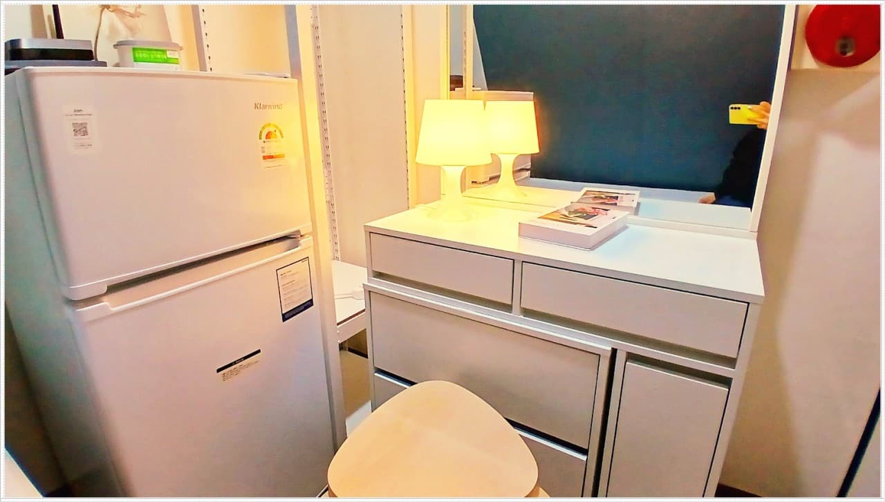 FourL Mini Room — photo 2 of 3