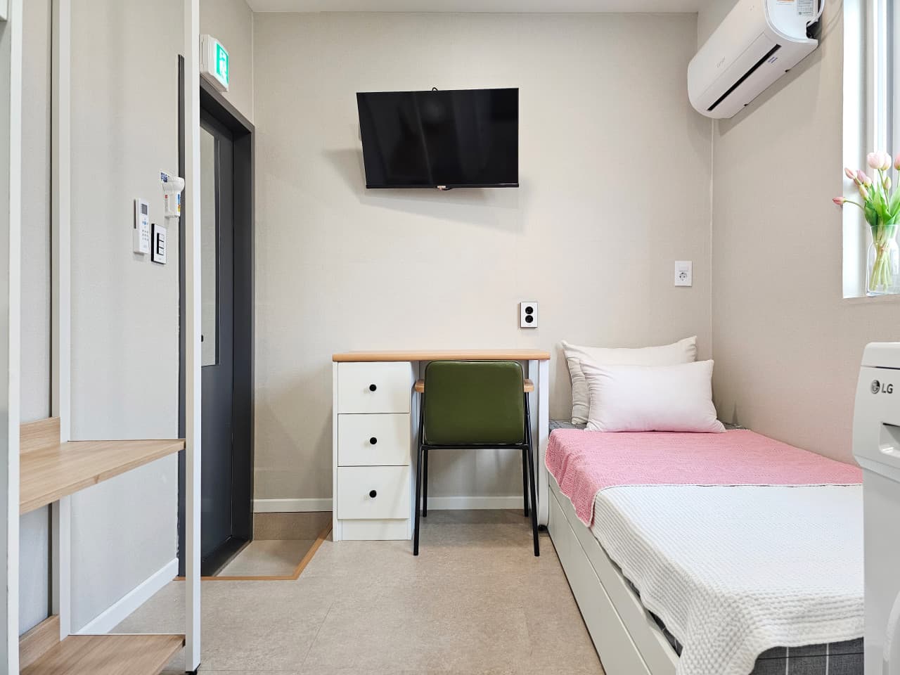 Suite — photo 1 of 4